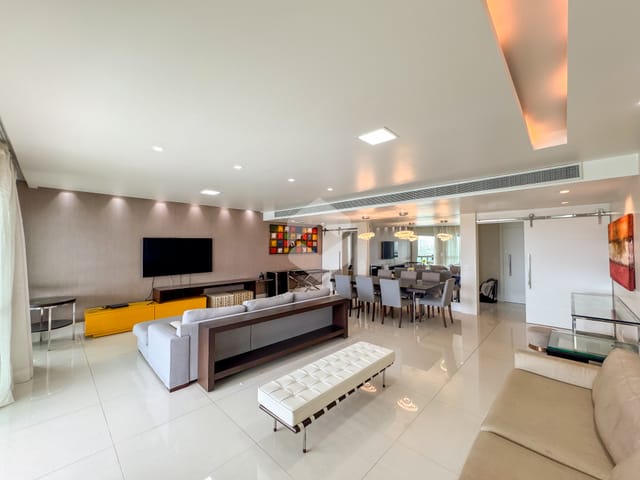 Apartamento com 255m² 4 quartos e 5 banheiros, à venda ou para alugar, no bairro Barra da Tijuca em Rio de Janeiro