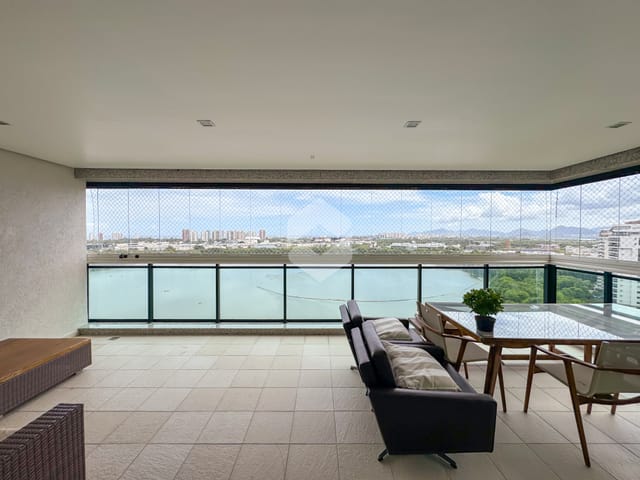 Apartamento com 255m² 4 quartos e 5 banheiros, à venda ou para alugar, no bairro Barra da Tijuca em Rio de Janeiro