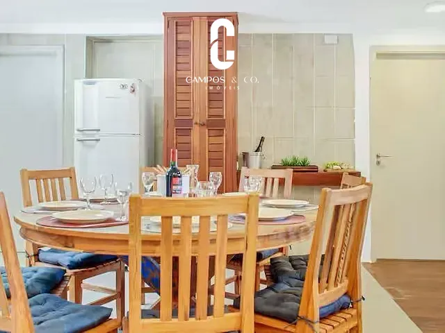 Apartamento com 336m² 5 quartos e 6 banheiros, à venda, no bairro Vila Capivari em Campos do Jordão
