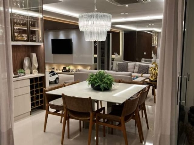 Apartamento com 245m² 3 quartos e 4 banheiros, à venda, no bairro Santa Rosa em Londrina
