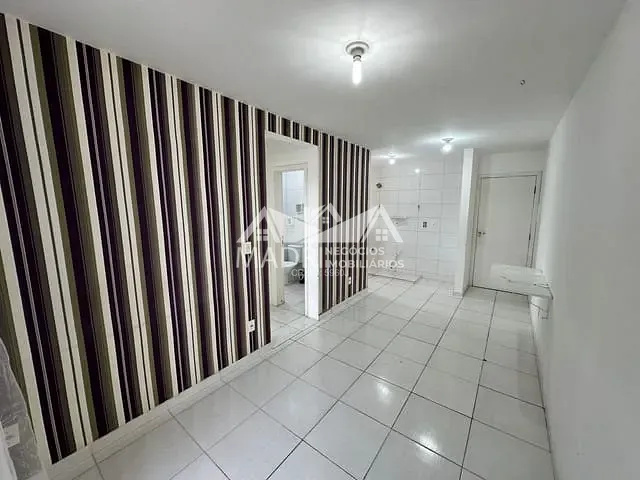 Apartamento 2 quartos e 1 banheiro, à venda, no bairro Barra do Aririú em Palhoça