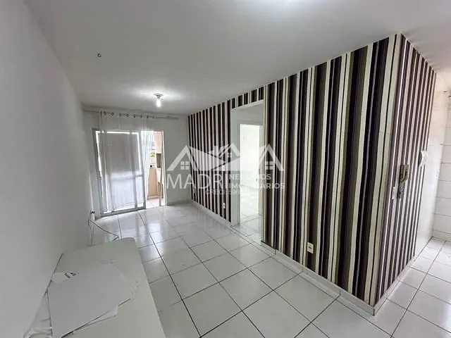 Apartamento 2 quartos e 1 banheiro, à venda, no bairro Barra do Aririú em Palhoça