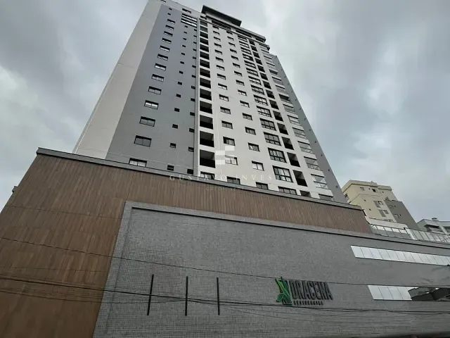 Apartamento 2 quartos e 2 banheiros, à venda, no bairro São Luiz em Brusque