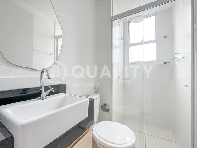 Apartamento 2 quartos e 2 banheiros, para alugar, no bairro Barroso em Fortaleza
