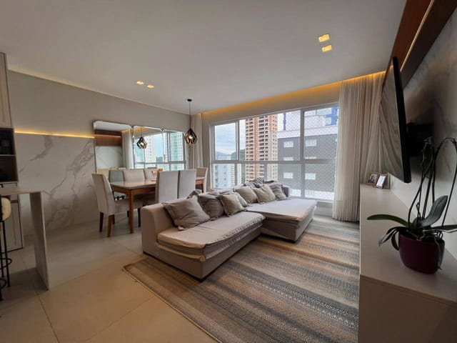 Apartamento 3 quartos e 4 banheiros, à venda, no bairro Pioneiros em Balneário Camboriú