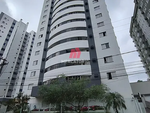 Apartamento 3 quartos e 3 banheiros, para alugar, no bairro Victor Konder em Blumenau