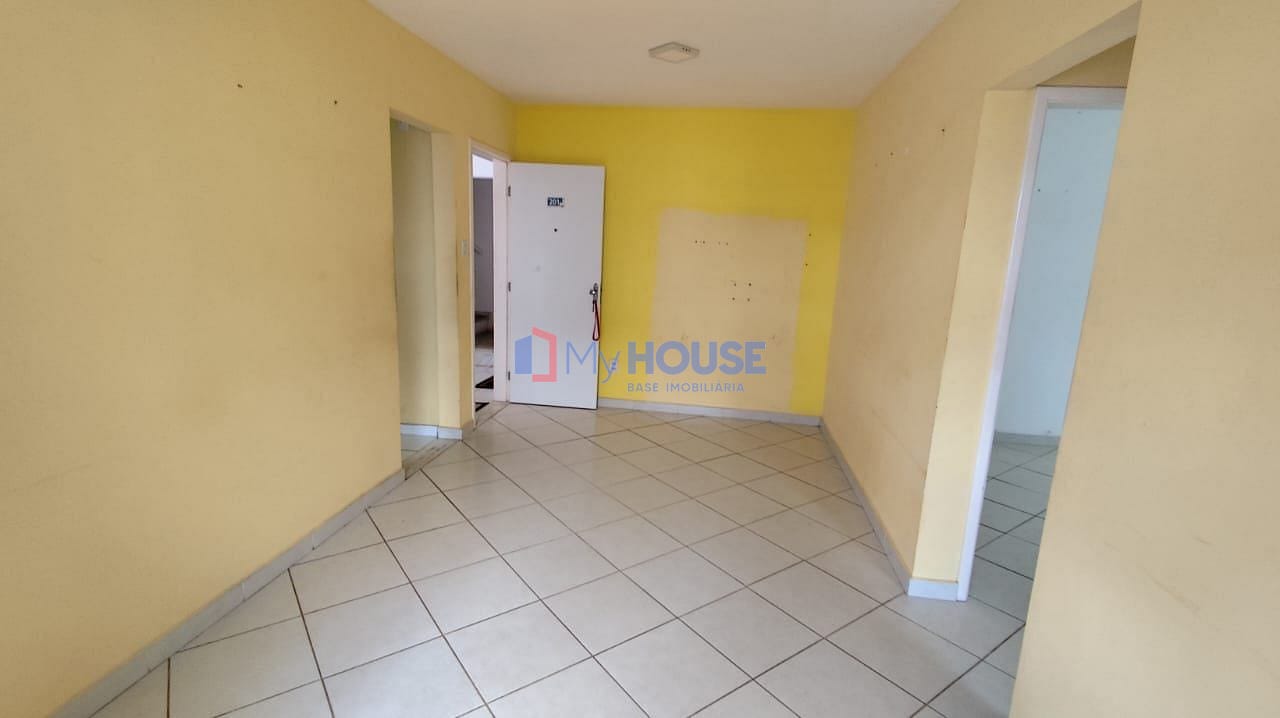 Apartamento à venda com 2 quartos, 70m² - Foto 14