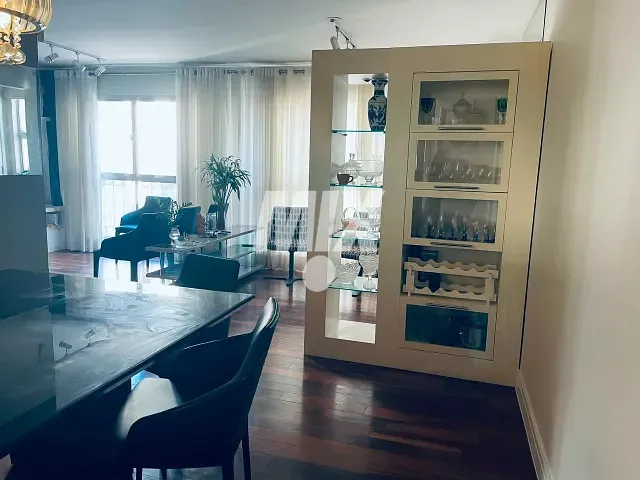 Apartamento 3 quartos e 3 banheiros, à venda, no bairro Indianópolis em São Paulo