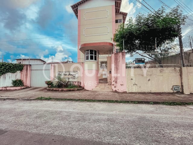 Apartamento 3 quartos e 2 banheiros, para alugar, no bairro Montese em Fortaleza