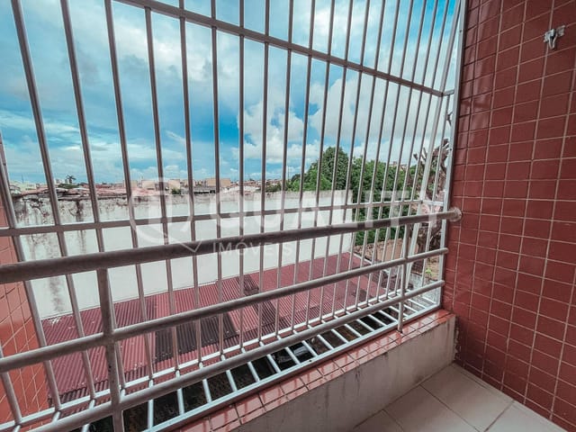 Apartamento 3 quartos e 2 banheiros, para alugar, no bairro Montese em Fortaleza