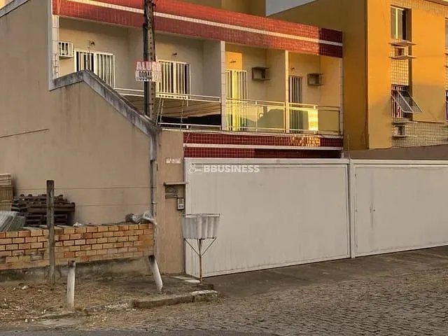 Apartamento com 200m² 8 quartos e 4 banheiros, à venda, no bairro Parque Califórnia em Campos dos Goytacazes