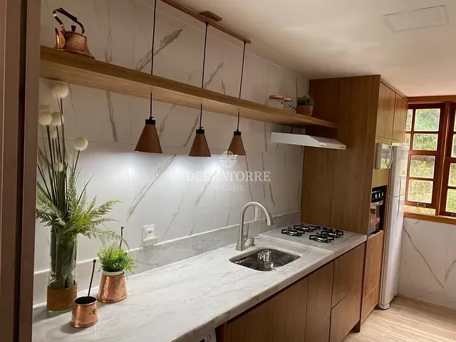 Apartamento 2 quartos e 2 banheiros, à venda, no bairro Albuquerque em Teresópolis