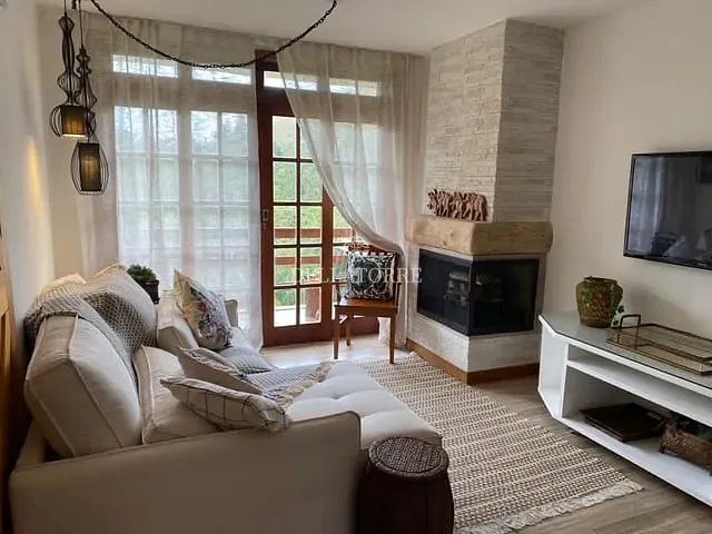 Apartamento 2 quartos e 2 banheiros, à venda, no bairro Albuquerque em Teresópolis