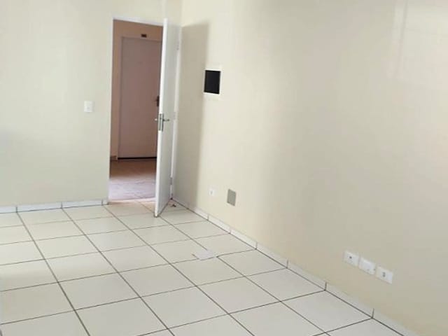 Apartamento 2 quartos e 1 banheiro, à venda, no bairro Jardim Centenário em Campo Grande