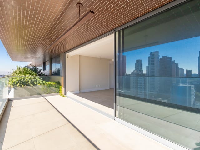 Apartamento com 333m² 4 quartos e 6 banheiros, à venda, no bairro Juvevê em Curitiba