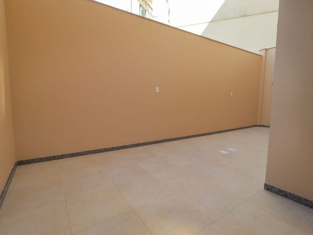 Apartamento com 79m² 2 quartos e 1 banheiro, à venda, no bairro Santa Helena em Juiz de Fora