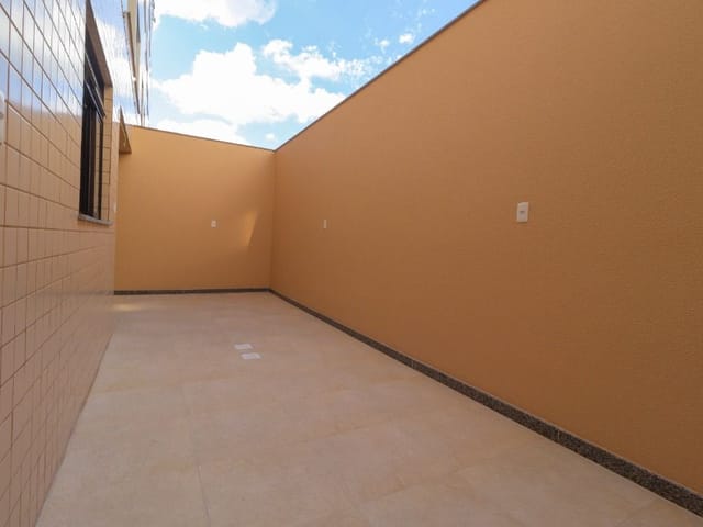 Apartamento com 79m² 2 quartos e 1 banheiro, à venda, no bairro Santa Helena em Juiz de Fora