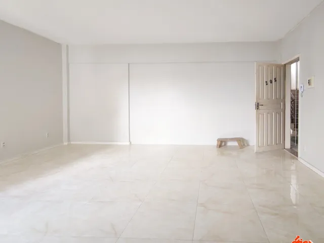 Apartamento 1 quarto e 1 banheiro, para alugar, no bairro Campina em Belém
