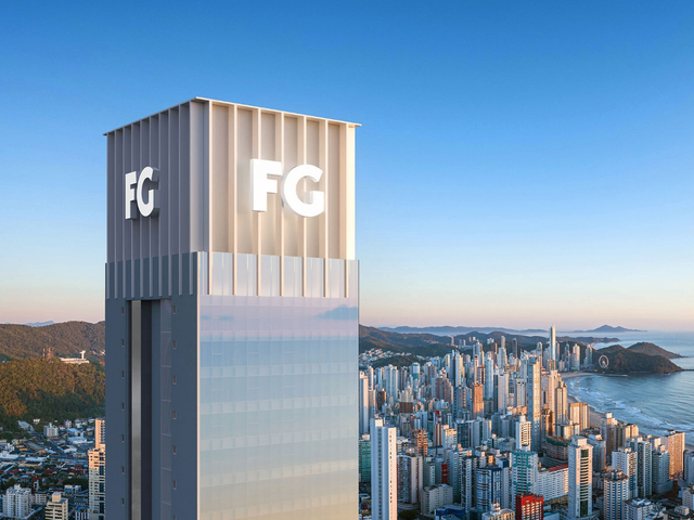 Apartamento com 153m² 4 quartos e 5 banheiros, à venda, no bairro Centro em Balneário Camboriú