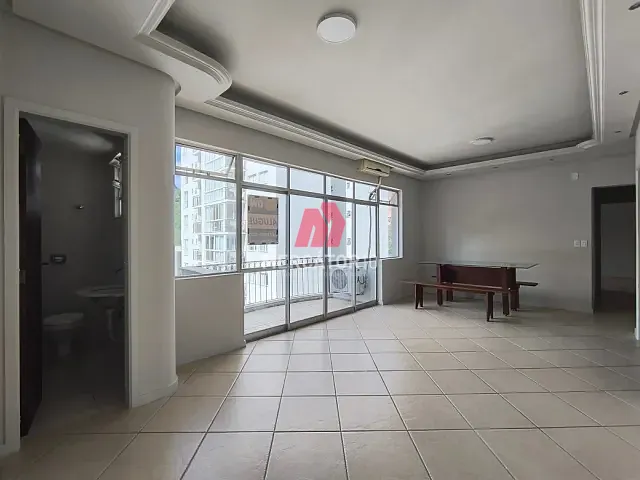 Apartamento 3 quartos e 3 banheiros, para alugar, no bairro Victor Konder em Blumenau