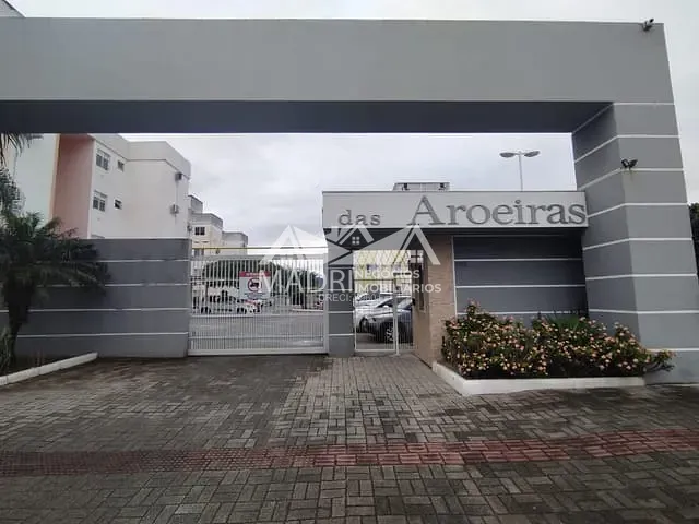 Apartamento 2 quartos e 1 banheiro, à venda, no bairro Barra do Aririú em Palhoça