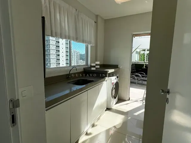Apartamento 4 quartos e 4 banheiros, para alugar, no bairro Pioneiros em Balneário Camboriú