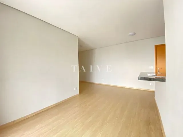 Apartamento 3 quartos e 2 banheiros, à venda, no bairro Gleba Fazenda Palhano em Londrina