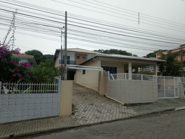 Apartamento com 60m² 1 quarto e 1 banheiro, para alugar, no bairro Ingleses do Rio Vermelho em Florianópolis
