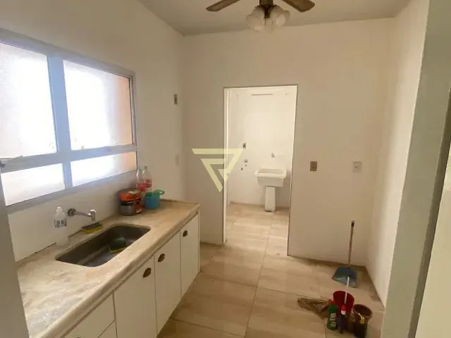 Apartamento 1 quarto e 1 banheiro, para alugar, no bairro Centro em Ribeirão Preto