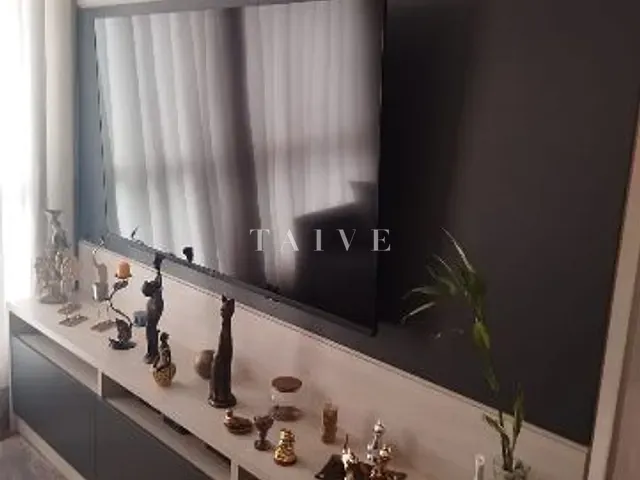 Apartamento 3 quartos e 1 banheiro, à venda, no bairro Champagnat em Londrina