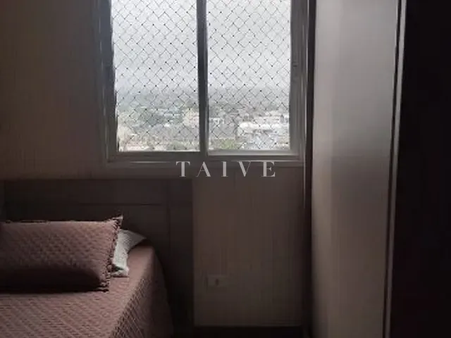 Apartamento 3 quartos e 1 banheiro, à venda, no bairro Champagnat em Londrina
