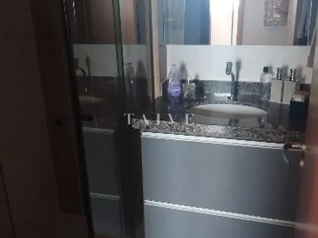 Apartamento 3 quartos e 1 banheiro, à venda, no bairro Champagnat em Londrina