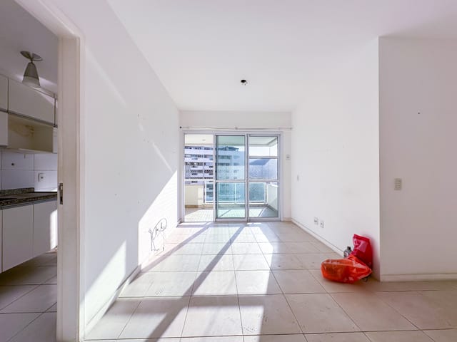 Apartamento com 70m² 2 quartos e 2 banheiros, à venda, no bairro Barra da Tijuca em Rio de Janeiro