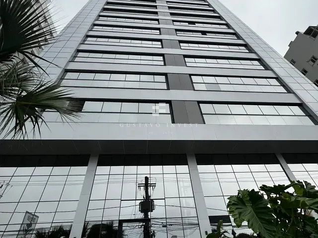 Apartamento 2 quartos e 3 banheiros, para alugar, no bairro Praia Brava de Itajaí em Itajaí