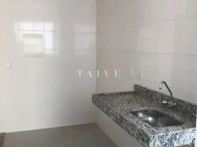 Apartamento 2 quartos e 1 banheiro, à venda, no bairro Gleba Fazenda Palhano em Londrina