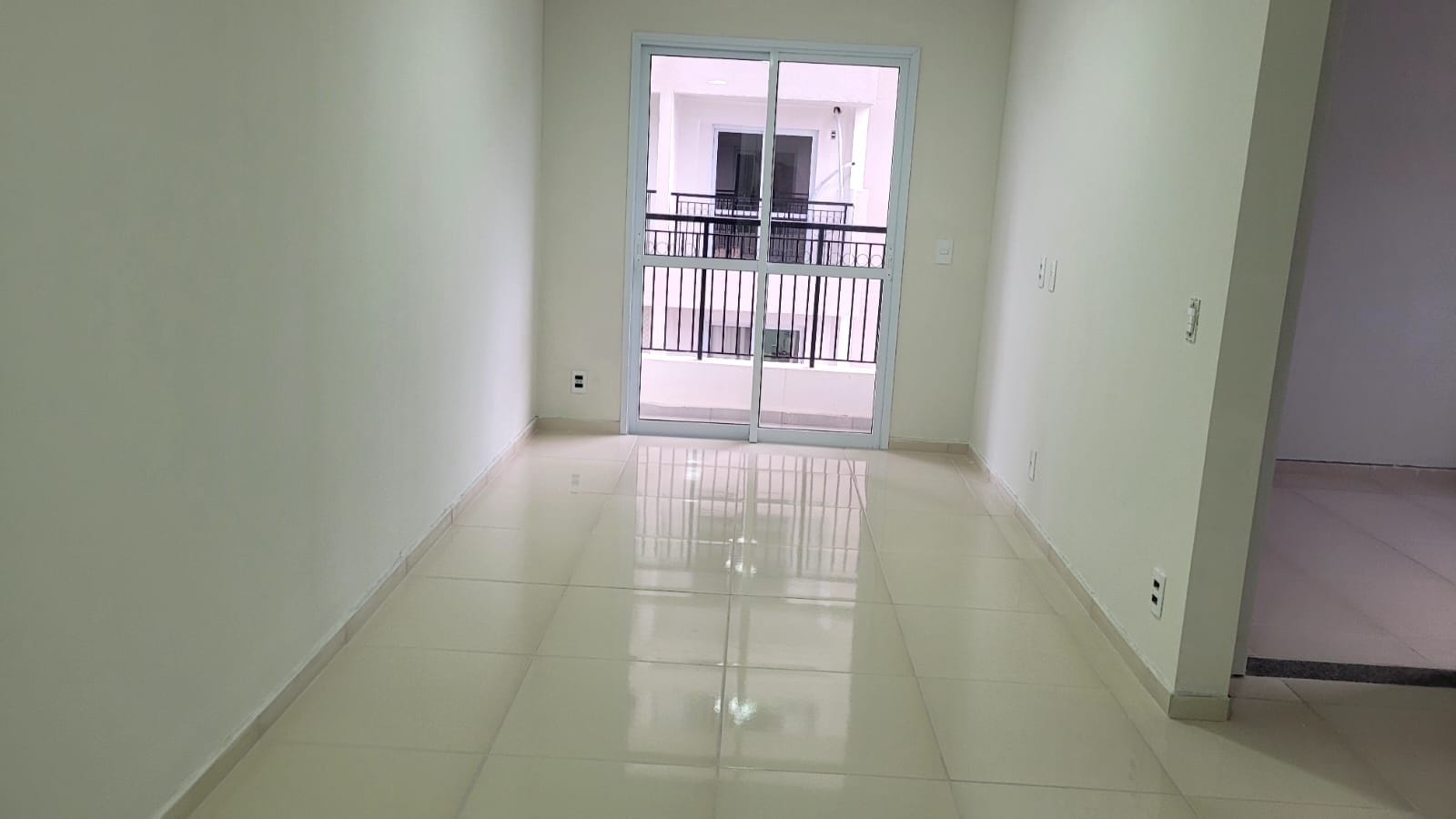 Apartamento à venda com 2 quartos, 161m² - Foto 2