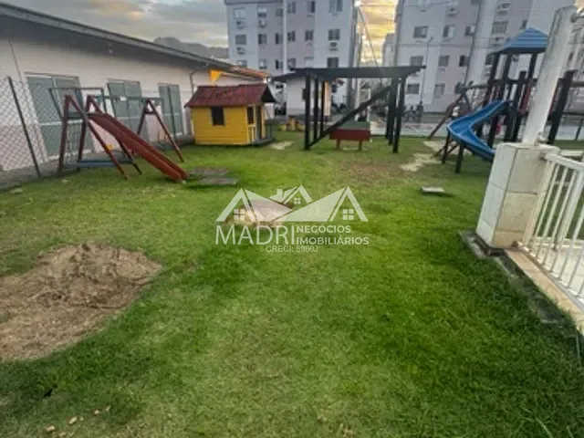 Apartamento com 59m² 2 quartos e 1 banheiro, à venda, no bairro Aririú em Palhoça