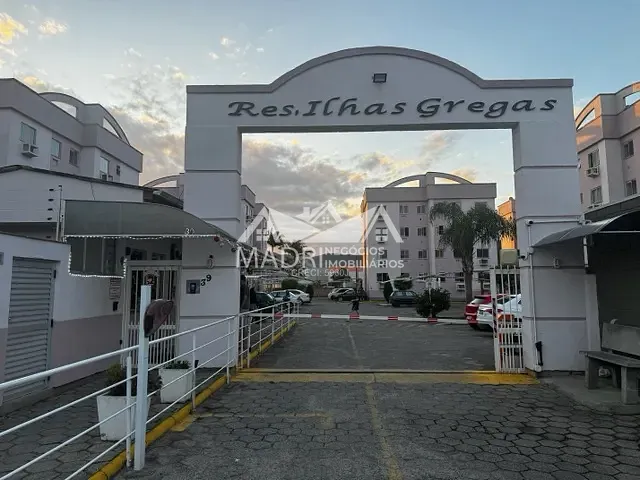 Apartamento com 59m² 2 quartos e 1 banheiro, à venda, no bairro Aririú em Palhoça