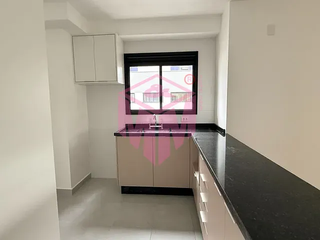 Apartamento com 64m² 2 quartos e 2 banheiros, para alugar, no bairro Parque das Nações em Santo André