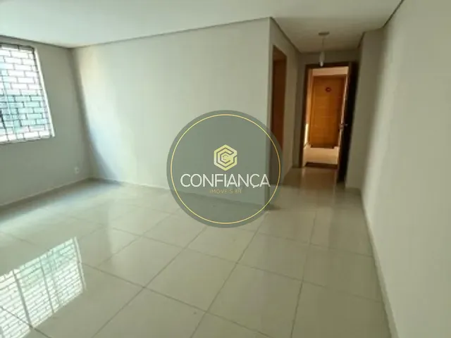 Apartamento 3 quartos e 2 banheiros, à venda, no bairro Carlos Prates em Belo Horizonte