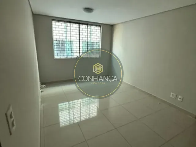 Apartamento 3 quartos e 2 banheiros, à venda, no bairro Carlos Prates em Belo Horizonte