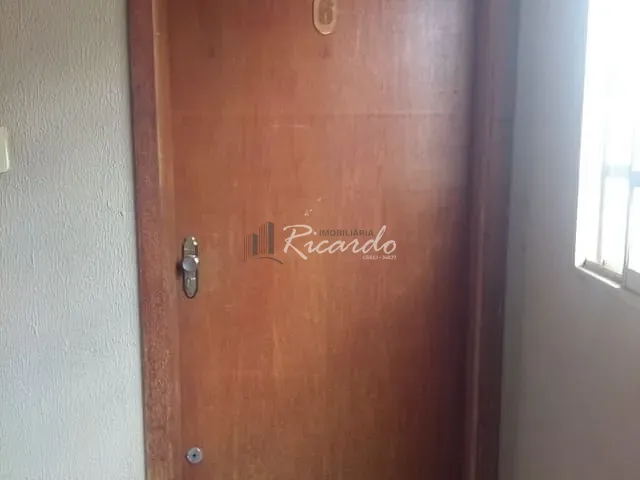 Apartamento com 53m² 2 quartos e 1 banheiro, à venda, no bairro Jardim Universitário em Arapongas