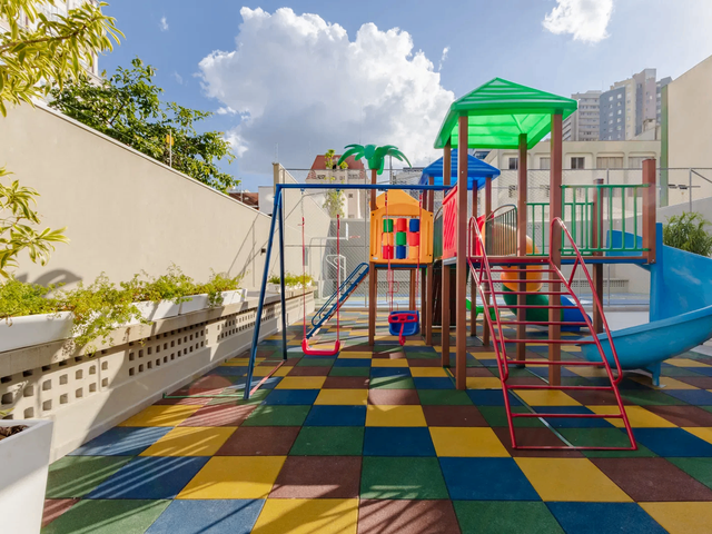 Apartamento 3 quartos e 4 banheiros, à venda, no bairro Champagnat em Curitiba