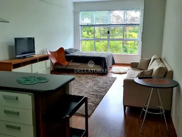 Apartamento 1 quarto e 1 banheiro, à venda, no bairro Alto em Teresópolis