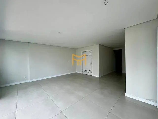 Apartamento 3 quartos e 5 banheiros, à venda, no bairro Nazaré em Belém