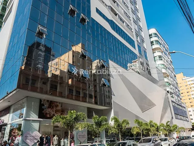 Apartamento 4 quartos e 5 banheiros, à venda, no bairro Meia Praia em Itapema