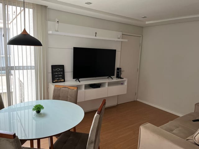 Apartamento 2 quartos e 1 banheiro, à venda, no bairro Parque Maracanã em Contagem