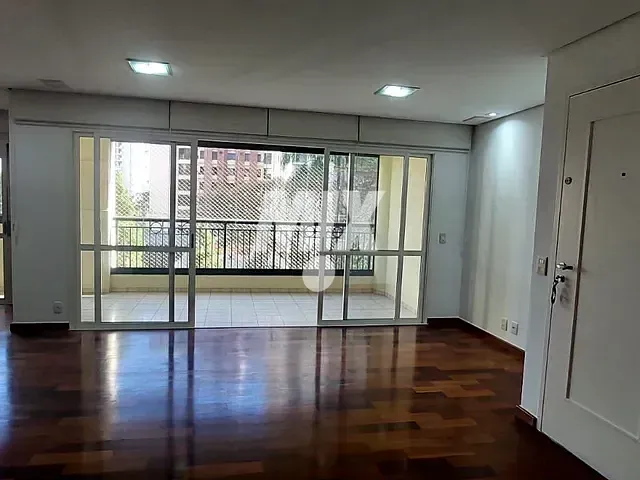 Apartamento 3 quartos e 4 banheiros, para alugar, no bairro Moema em São Paulo