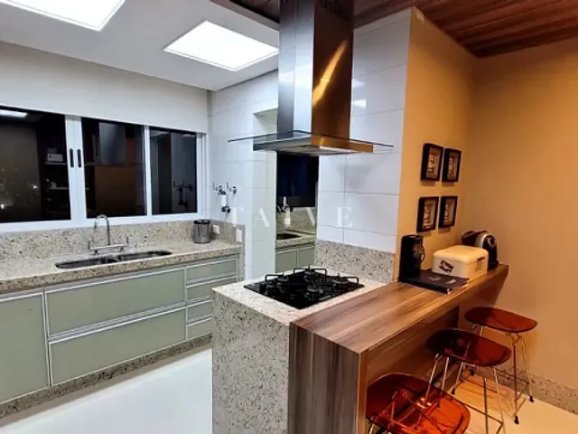 Apartamento com 218m² 3 quartos e 4 banheiros, à venda, no bairro Bela Suiça em Londrina