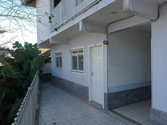 Apartamento 2 quartos e 1 banheiro, para alugar, no bairro Saco Grande em Florianópolis